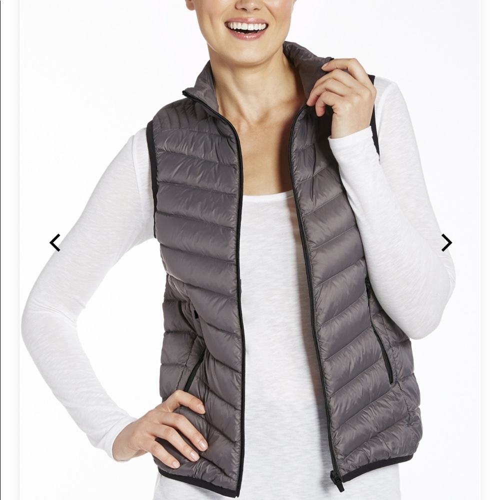 FABLETICS Fenway Gray Black Puffer Vest Sz Small S $60 EUC